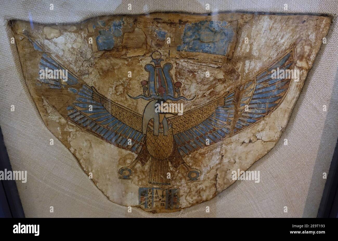 Mumienstückfragment mit sonnengott Ra, Ägypten, El-Lahun oder El-HIBE, 946-660 v. Chr., gestucktes Leinenmetzteil, Stockfoto