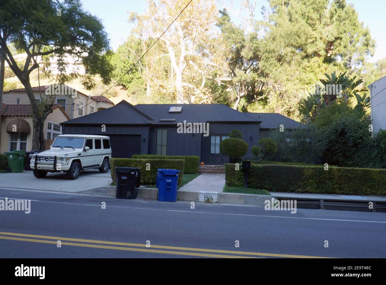 Beverly Hills, California, USA 5th. Februar 2021 EIN allgemeiner Blick auf die Atmosphäre des Schauspielers Tony Savens ehemaliges Zuhause am 1614 Benedict Canyon Drive am 5. Februar 2021 in Beverly Hills, Kalifornien, USA. Foto von Barry King/Alamy Stockfoto Stockfoto