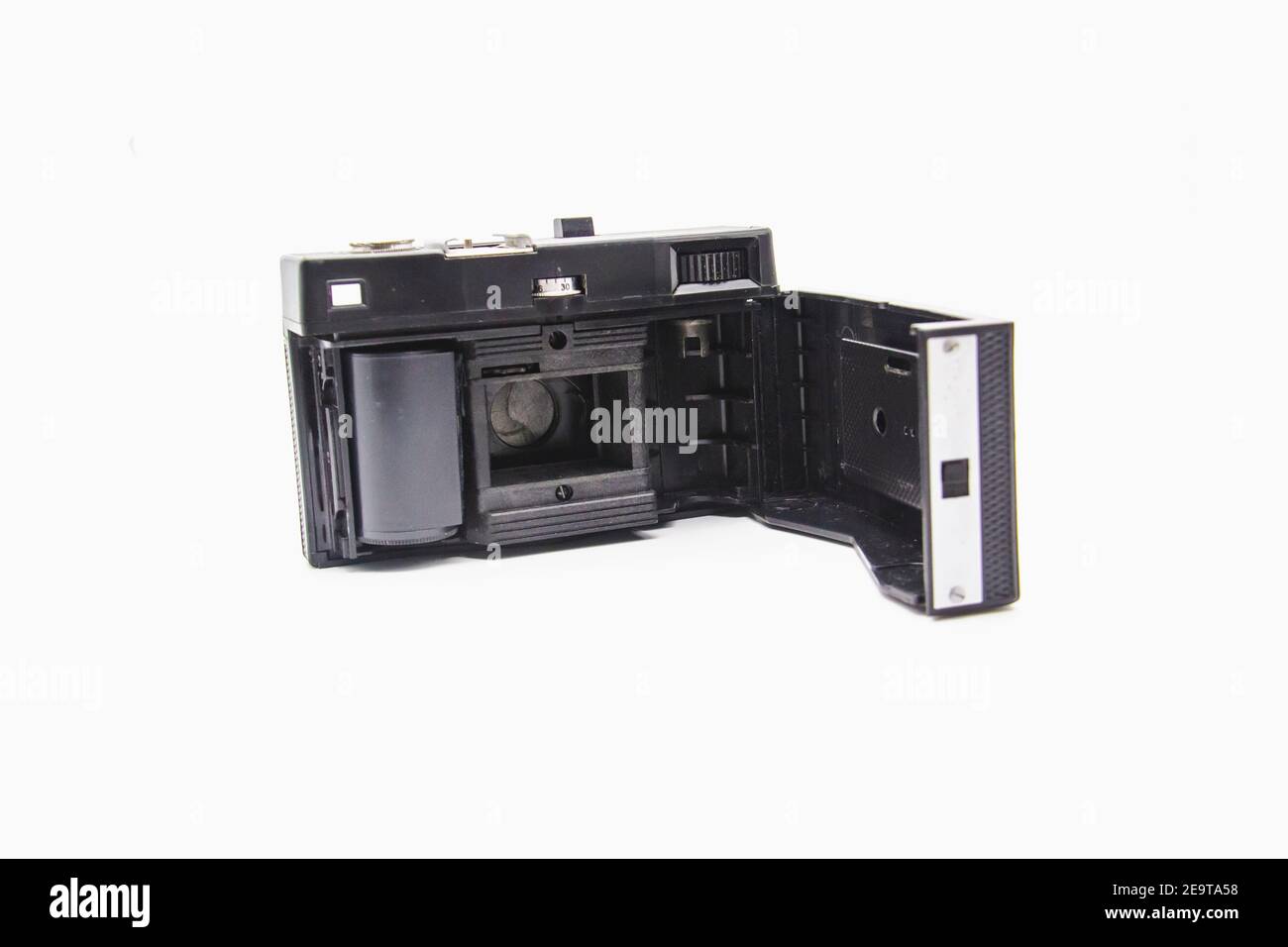 Vintage alte Fotokamera von innen auf dem weißen Hintergrund Stockfoto