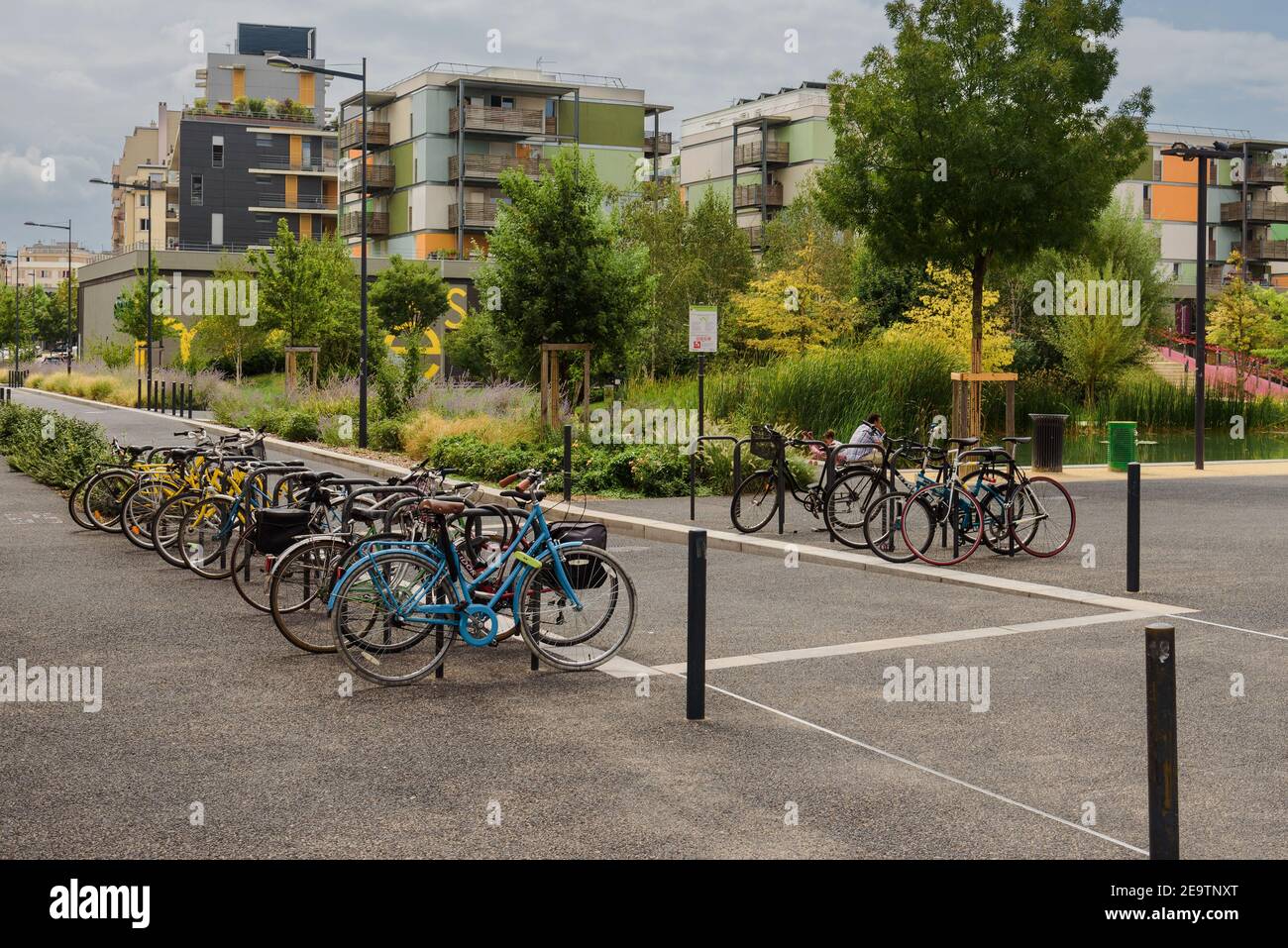 Fahrradparkplatz im Öko-Viertel de Bonne Stockfoto