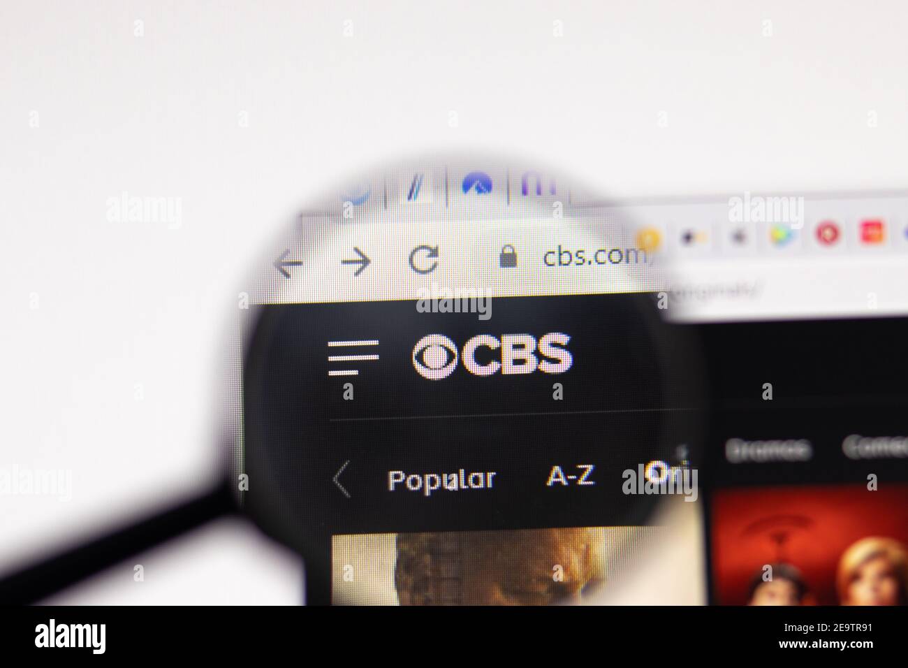 Los Angeles, USA - 1. Februar 2021: CBS Webseite. Cbs.com Logo auf dem Display, illustrative Editorial Stockfoto