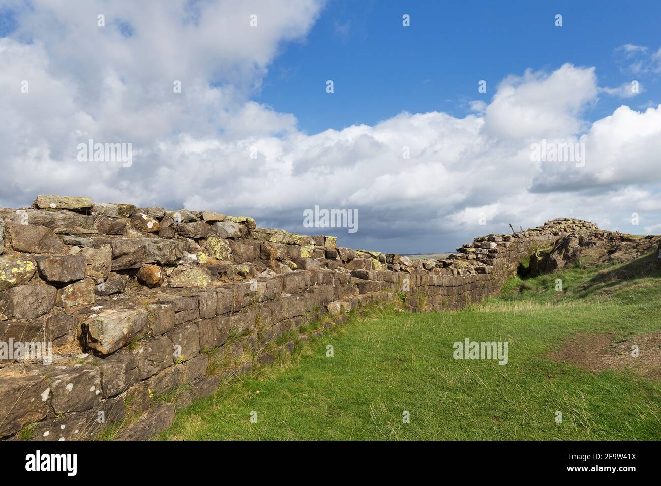 Ein sonniger Tag auf Walltown Crags, Hadrian's Wall, Northumberland, Großbritannien Stockfoto