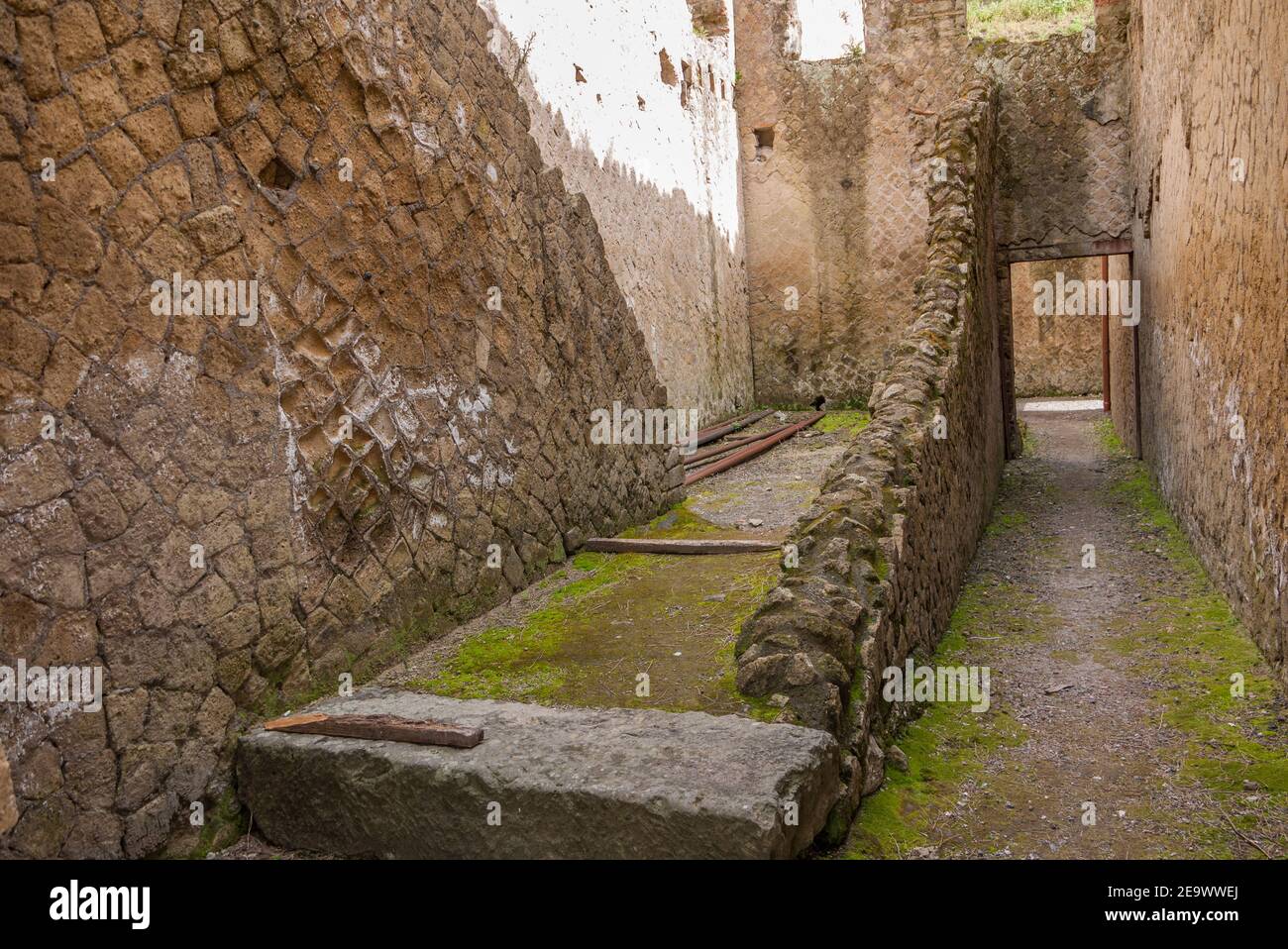 Herculaneum Ruinen, alte römische Fischerstadt begraben durch den Ausbruch des Vesuv in AD 79, begraben unter vulkanischer Asche & erhalten fast intakt. Stockfoto