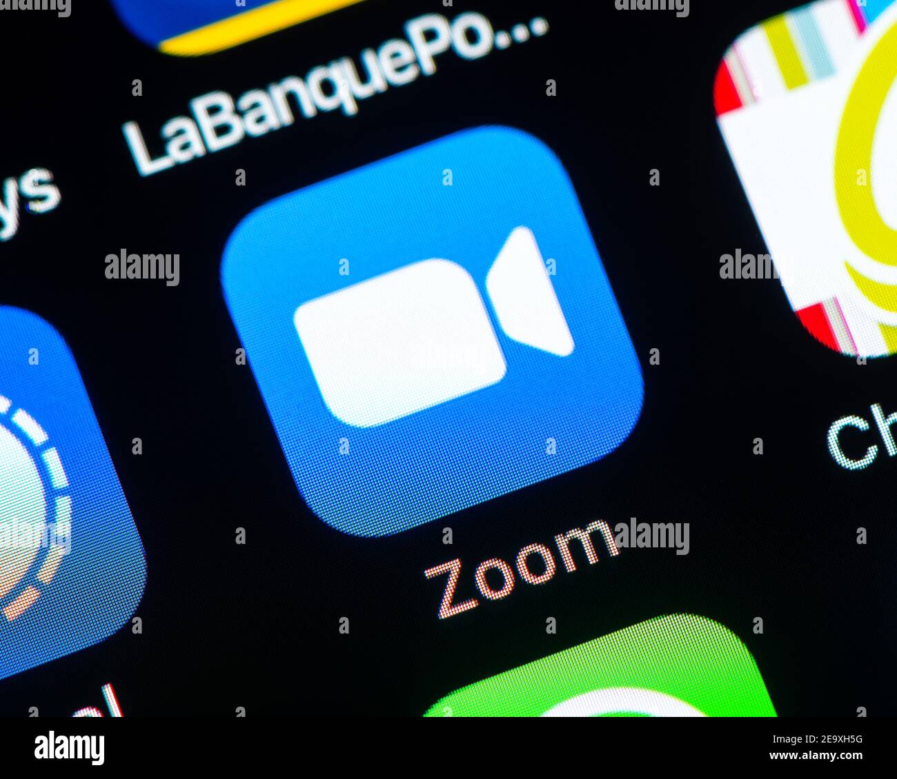 App-Symbol für Zoom auf dem Apple iPhone-Bildschirm. Zoom ist ein Softwareprogramm für Video- und Audiokonferenzen, Chats und Webinare. Stockfoto