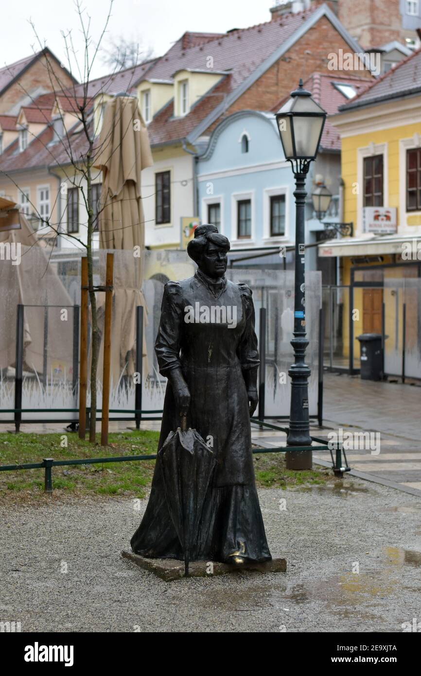 Marija Juric Zagorka Statue in der Tkalciceva Straße in Zagreb, Kroatien Stockfoto