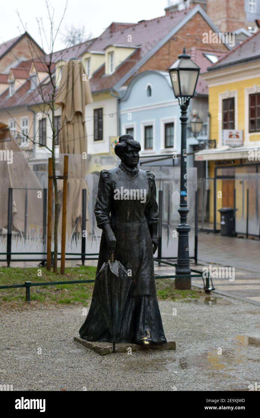 Marija Juric Zagorka Statue in der Tkalciceva Straße in Zagreb, Kroatien Stockfoto