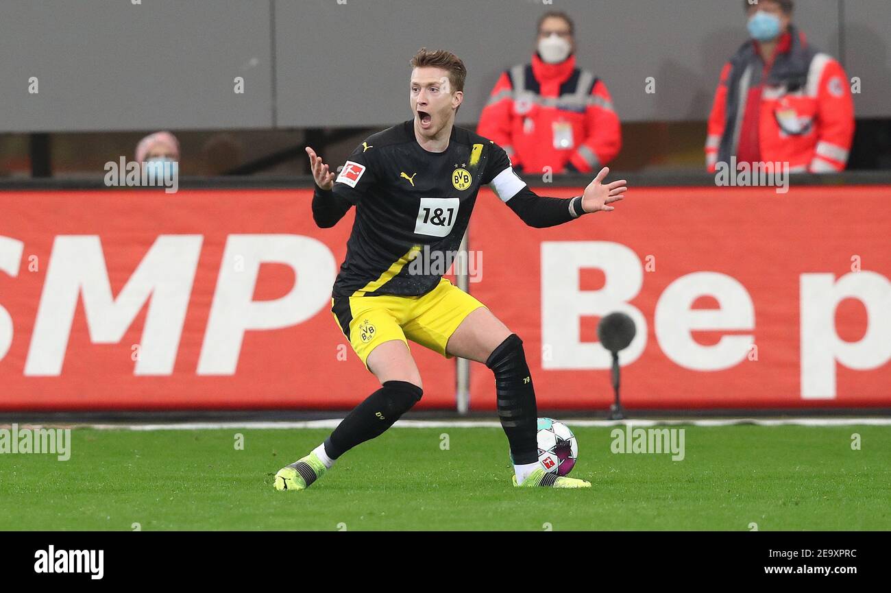 firo: 06.02.2021 Fußball, Fußball 1. Bundesliga, Saison 2020/2021 SC Freiburg - BVB Borussia Dortmund Marco Reus, ganze Figur - Einsatz weltweit Stockfoto