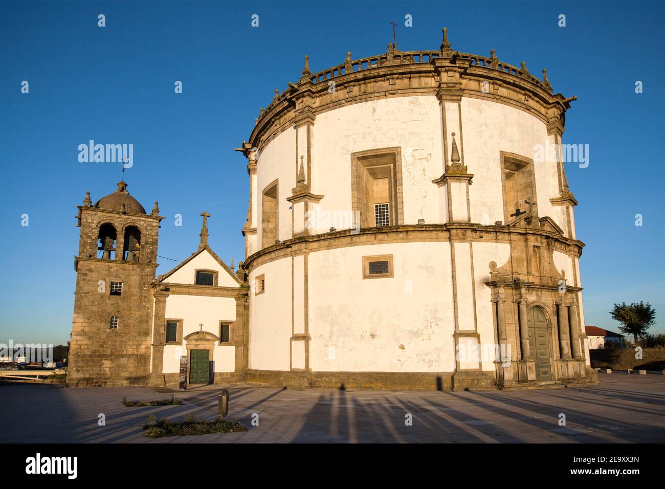 Kloster Serra do Pilar in der Abenddämmerung, Vila Nova de Gaia, Portugal. Stockfoto