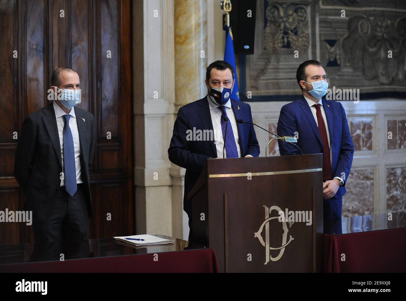 Rom, Italien. Februar 2020, 06th. 2/6/2020 - Rom, Delegation der Nordliga am Ende des Treffens mit Mario Draghi Foto: Massimiliano Romeo, Matteo Salvini, Riccardo Molinari (Foto: IPA/Sipa USA) Quelle: SIPA USA/Alamy Live News Stockfoto