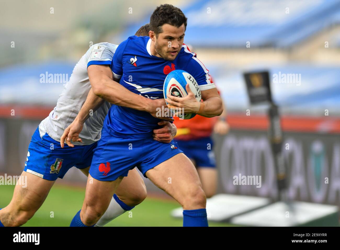 Rom, Italien. Februar 2021, 6th. Rom, Italien, Stadio Olimpico, 06. Februar 2021, Brice Dulin (Frankreich) trägt den Ball während Italien gegen Frankreich - Rugby Six Nations Spiel Credit: Carlo Cappuccitti/LPS/ZUMA Wire/Alamy Live News Stockfoto