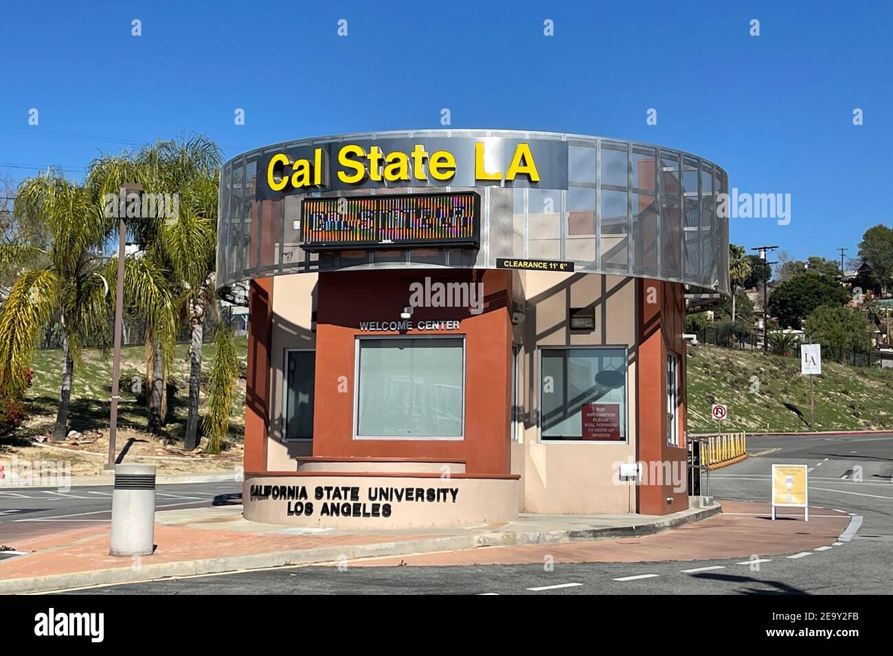 Der Informationsstand im Cal State LA, Freitag, 6. Februar 2021, in Los Angeles. Stockfoto