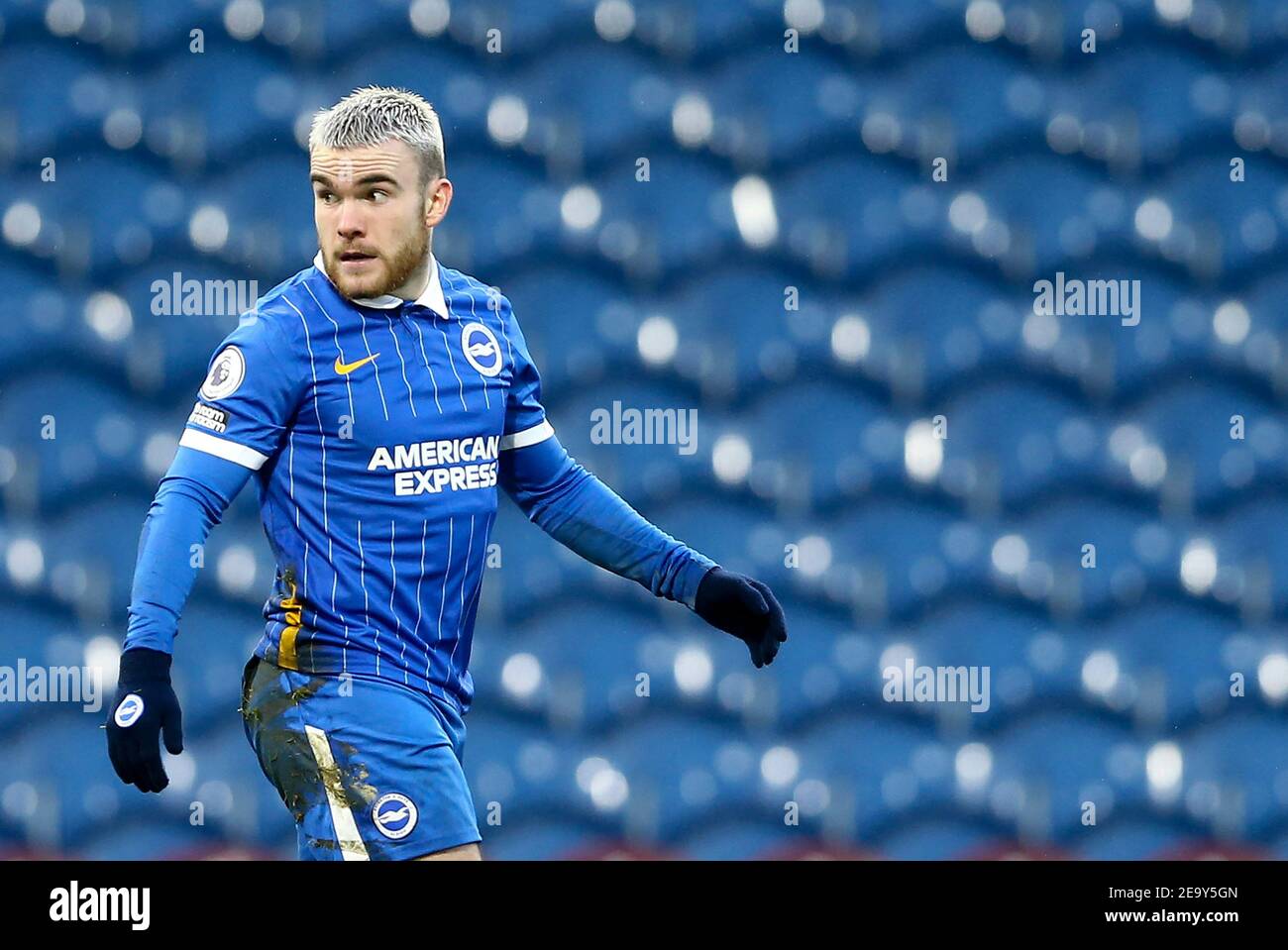 Burnley, Großbritannien. Februar 2021, 06th. Aaron Connolly von Brighton & Hove Albion schaut auf. Premier League Spiel, Burnley gegen Brighton & Hove Albion im Turf Moor in Burnley, Lancs am Samstag, 6th. Februar 2021. Dieses Bild darf nur für redaktionelle Zwecke verwendet werden. Nur redaktionelle Verwendung, Lizenz für kommerzielle Nutzung erforderlich. Keine Verwendung in Wetten, Spiele oder ein einzelner Club / Liga / Spieler Publikationen. PIC von Chris Stading / Andrew Orchard Sport Fotografie / Alamy Live News Kredit: Andrew Orchard Sport Fotografie / Alamy Live News Stockfoto