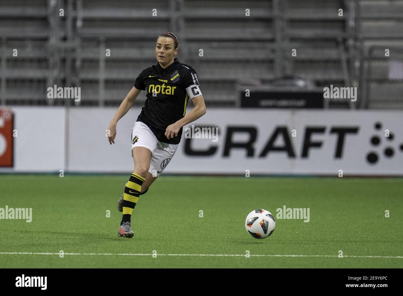 Stockholm, Schweden. Februar 2021, 06th. Hallbera Gísladóttir (#11 AIK) im Halbfinale der Volkswagen Stockholm Challenge zwischen Hammarby und AIK in der Tele2 Arena in Stockholm, Schweden Quelle: SPP Sport Pressefoto. /Alamy Live Nachrichten Stockfoto