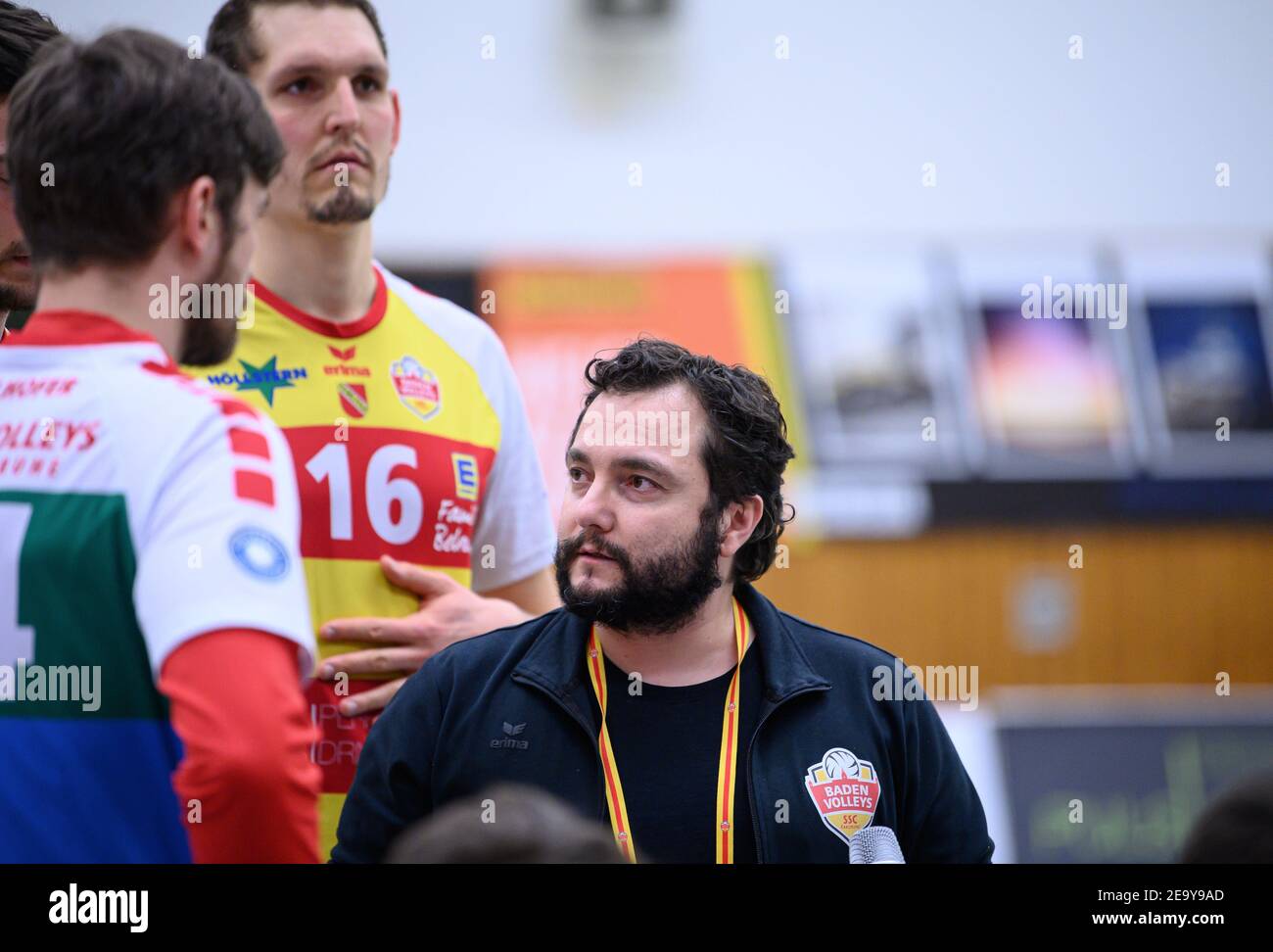 Karlsruhe, Deutschland. 06th Feb, 2021. Trainer Antonio Bonelli (SSC KA). GES/Volleyball/2. Bundesliga-Geklagt: Baden Volleys SSC Karlsruhe - SV Schwaig, 06.02.2021 - zur weltweiten Nutzung Quelle: dpa/Alamy Live News Stockfoto