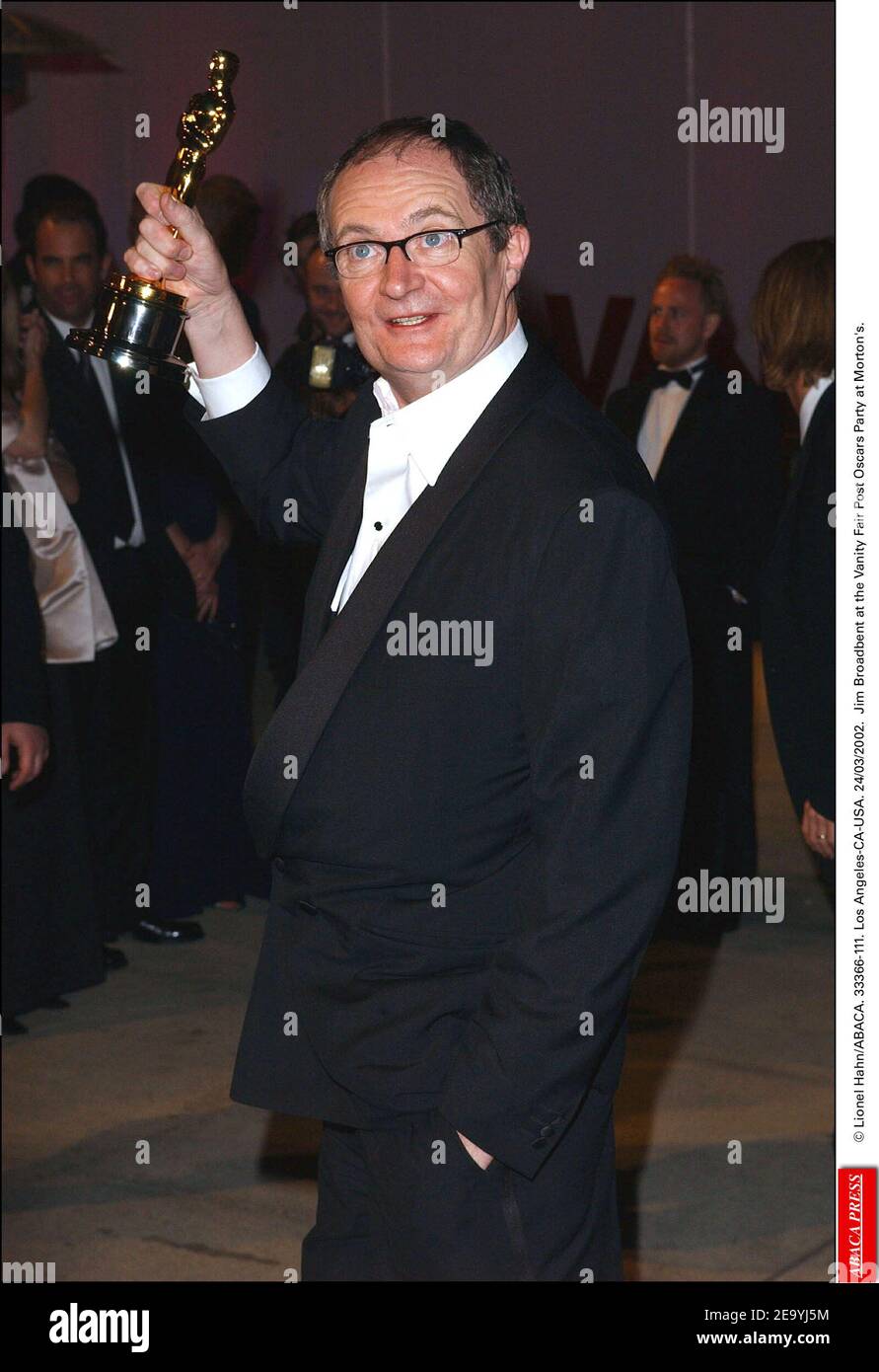 © Lionel Hahn/ABACA. 33366-111. Los Angeles-CA-USA. 24/03/2002. Jim Broadbent bei der Vanity Fair Post Oscars Party bei Morton's. Stockfoto