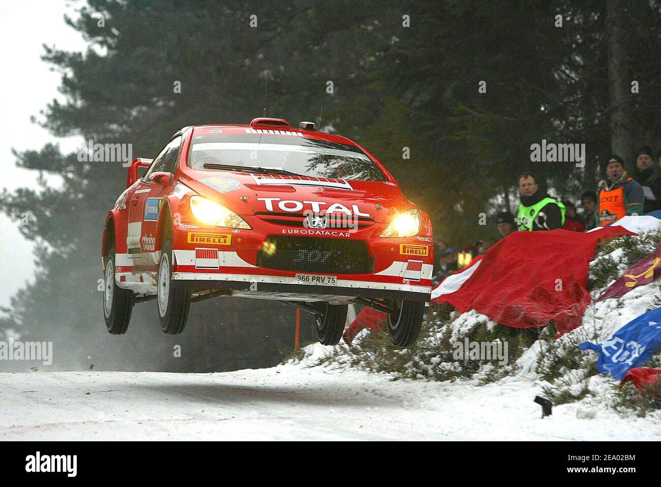 Der estnische Fahrer Marko Martin, Peugeot 307 WRC während der schwedischen Rallye in Schweden. Februar 12, Freitag, 2005. Foto von Jean-Marc Pastor/Cameleon/ABACA. Stockfoto