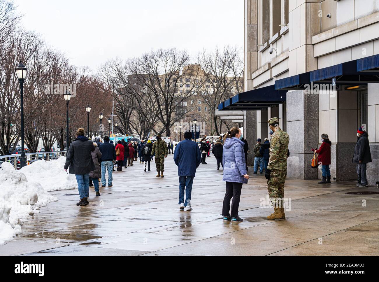 Bronx, USA. Februar 2021, 05th. Massenimpfstelle in der Bronx im Yankee Stadium für die Bewohner der Bronx. Bronx, New York USA 5. Februar 2021(Foto: Steve Sanchez/Sipa/USA). Quelle: SIPA USA/Alamy Live News Stockfoto