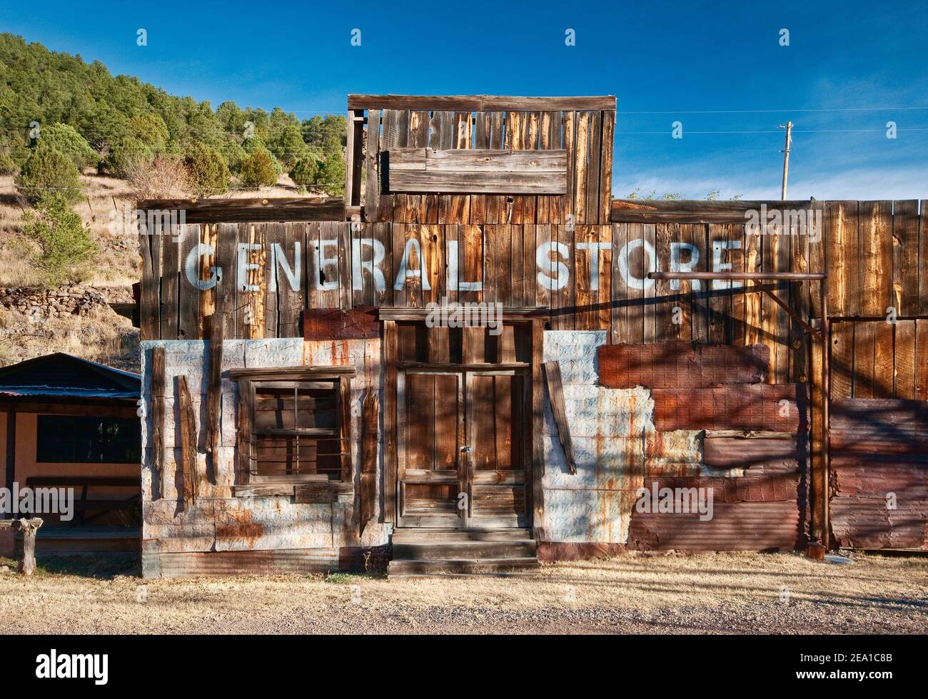 Alten Gemischtwarenladen an der semi-ghost Town der Mogollon, New Mexico, USA Stockfoto