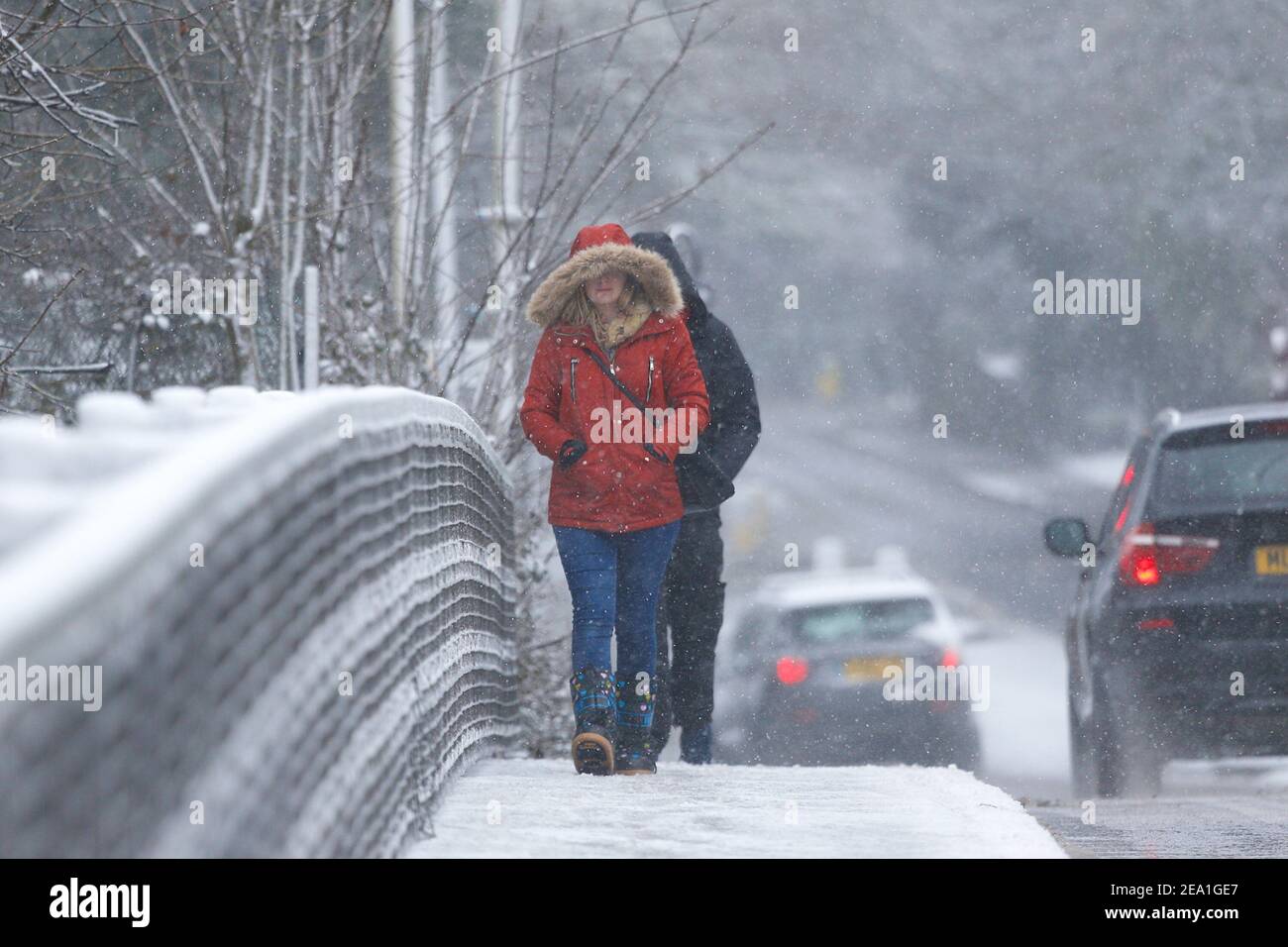 Ashford, Kent, Großbritannien. Februar 2021, 07. UK Wetter: Sturm Darcy trifft die Stadt Ashford in Kent. Foto-Kredit: Paul Lawrenson/Alamy Live Nachrichten Stockfoto