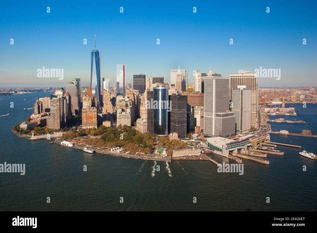 Downtown Manhattan. Wolkenkratzer in New York. Batteriepark. Finanzzentren von Manhattan. Aeiral Blick auf New york. Blick vom Hubschrauber. Stockfoto Downtown Manhattan. Wolkenkratzer in New York. Batteriepark. Finanzzentren von Manhattan. Aeiral Blick auf New york. Blick vom Hubschrauber. Stockfoto