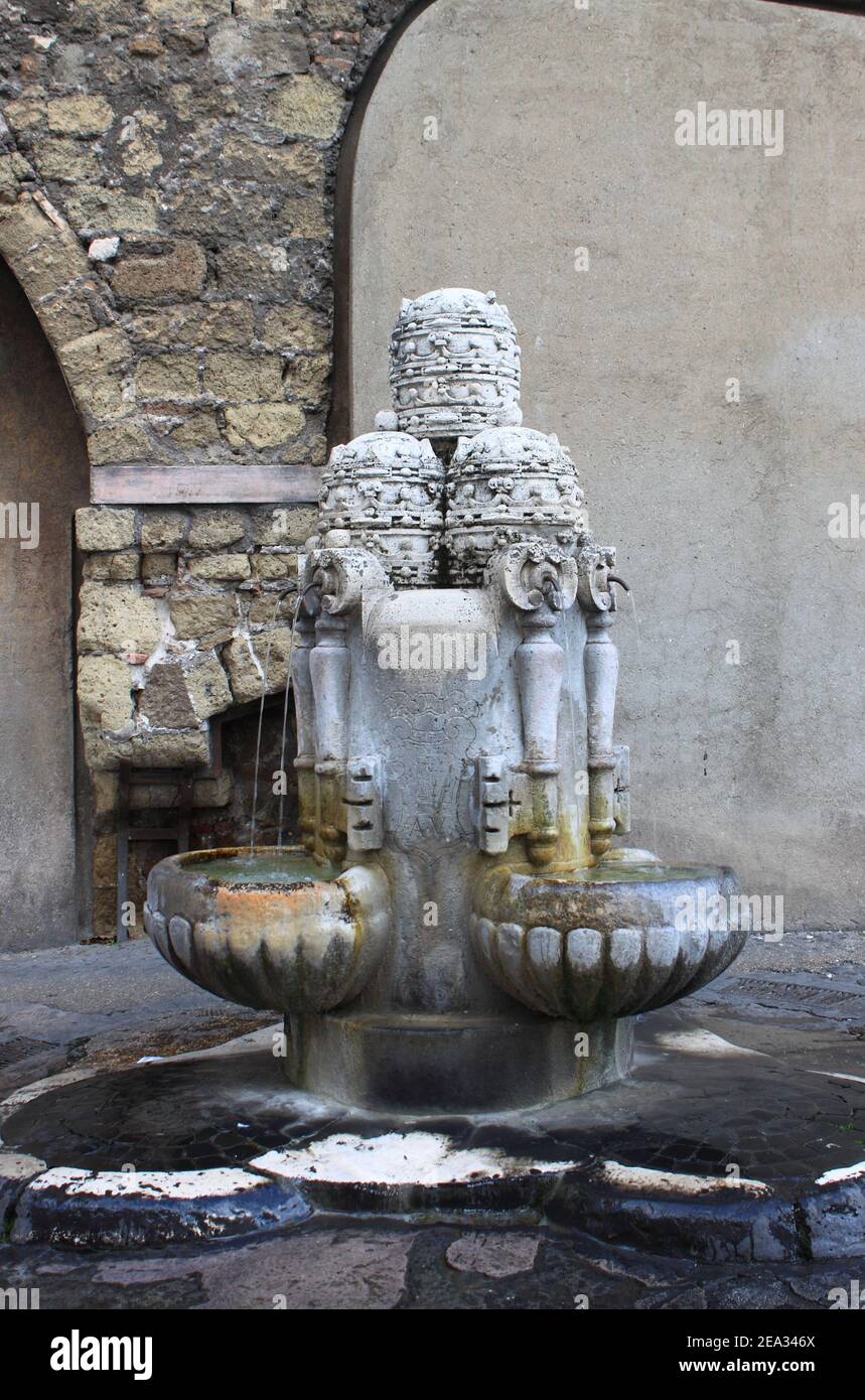 Tiaras-Brunnen in der Nähe des Petersplatzes in Rom, Italien Stockfoto