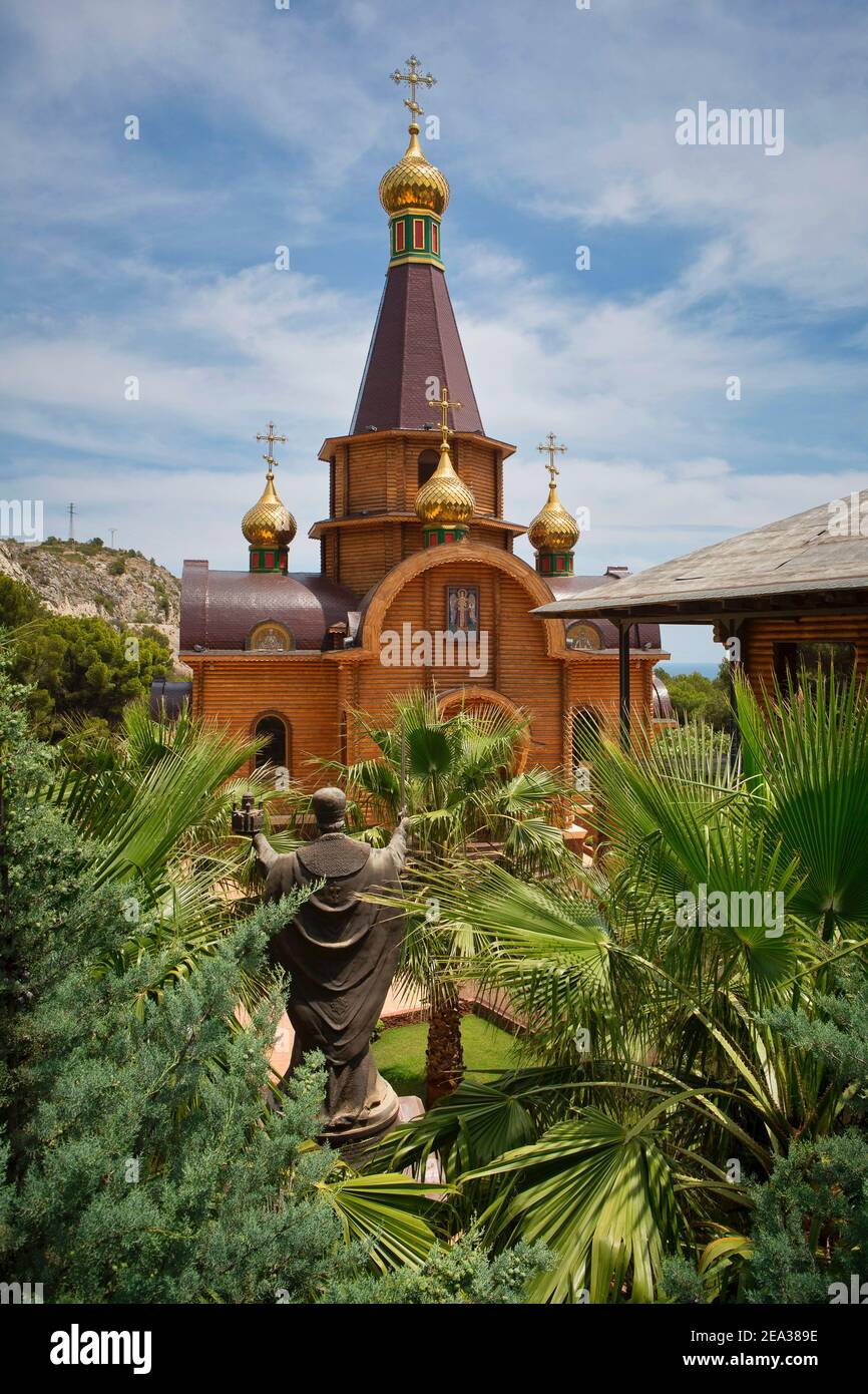 Spaniens erste russisch-orthodoxe Kirche San Miguel Arcangel in Altea. Stockfoto