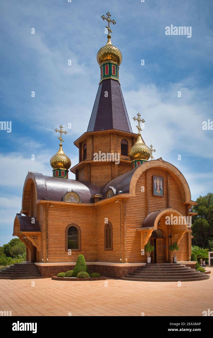 Spaniens erste russisch-orthodoxe Kirche San Miguel Arcangel in Altea. Stockfoto