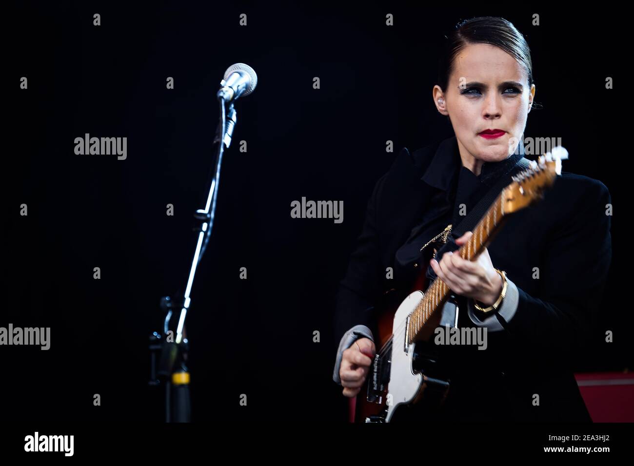 Anna Calvi am Ende des Road Festivals 2012 Stockfoto