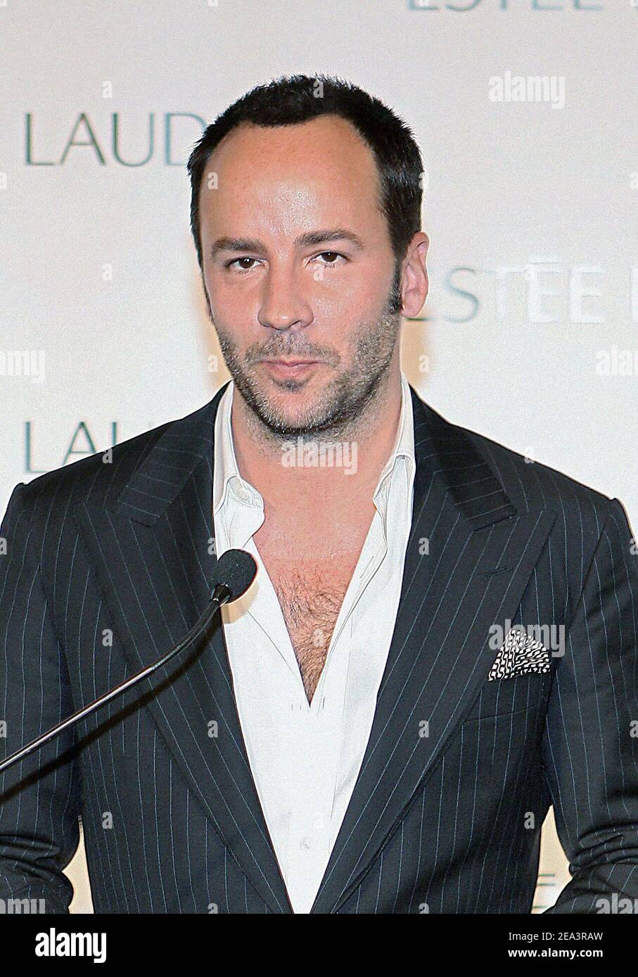 Der US-Modedesigner Tom Ford wird auf einer Pressekonferenz bekannt geben, dass er zusammen mit dem Kosmetikgiganten Estee Lauder am 12. April 2005 in New York City, NY, USA, eine neue Beauty-Linie kreieren wird. Foto von Tim Grant/ABACA. Stockfoto