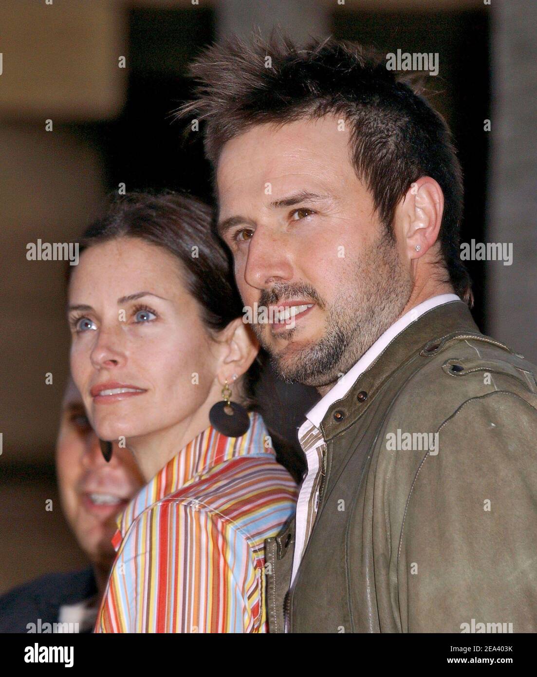'Courteney Cox Arquette und David Arquette besuchen die Premiere von 'Layer Cake'' im Ägyptischen Theater. Los Angeles, 2. Mai 2005. Foto von Lionel Hahn/ABACA.' Stockfoto