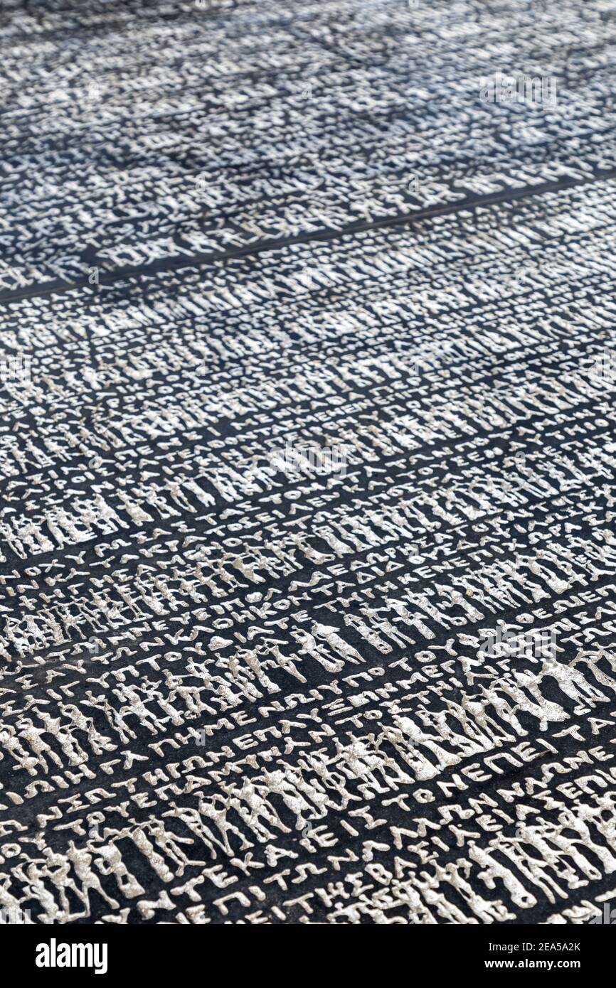Die Oberfläche des Future Telling Table von Toshiharu Miki, Tokiwa Park, Ube City, Yamaguchi, Japan Stockfoto