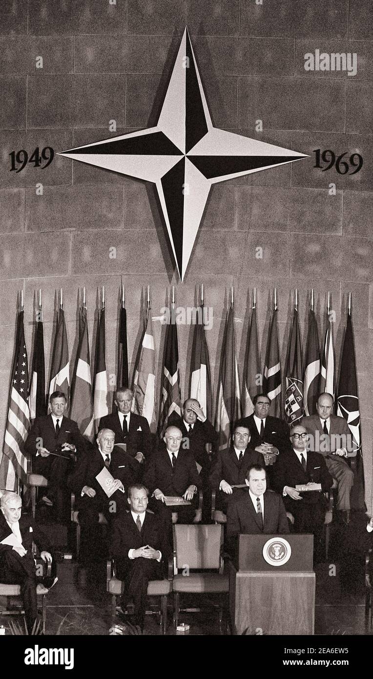Präsident Richard Nixon spricht beim NATO-Jahrestreffen 20th, State Department Interdepartement Auditorium, Washington, D.C., USA. Stockfoto
