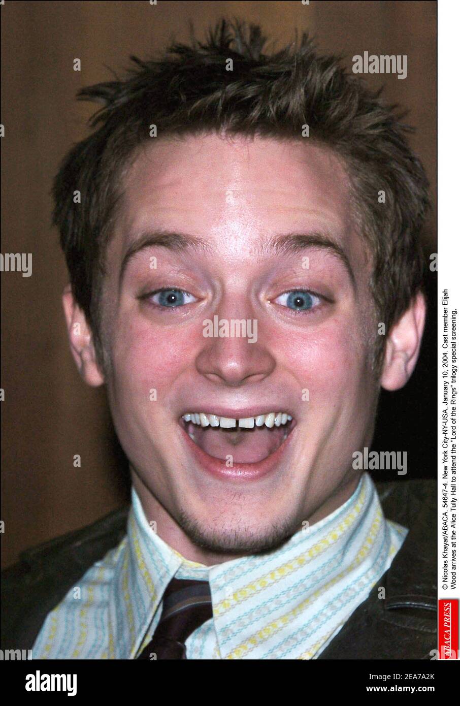 © Nicolas Khayat/ABACA. 54647-4. New York City-NY-USA, 10. Januar 2004. Darsteller Elijah Wood kommt in der Alice Tully Hall an, um an der Sondervorführung der Herr der Ringe-Trilogie teilzunehmen. Stockfoto