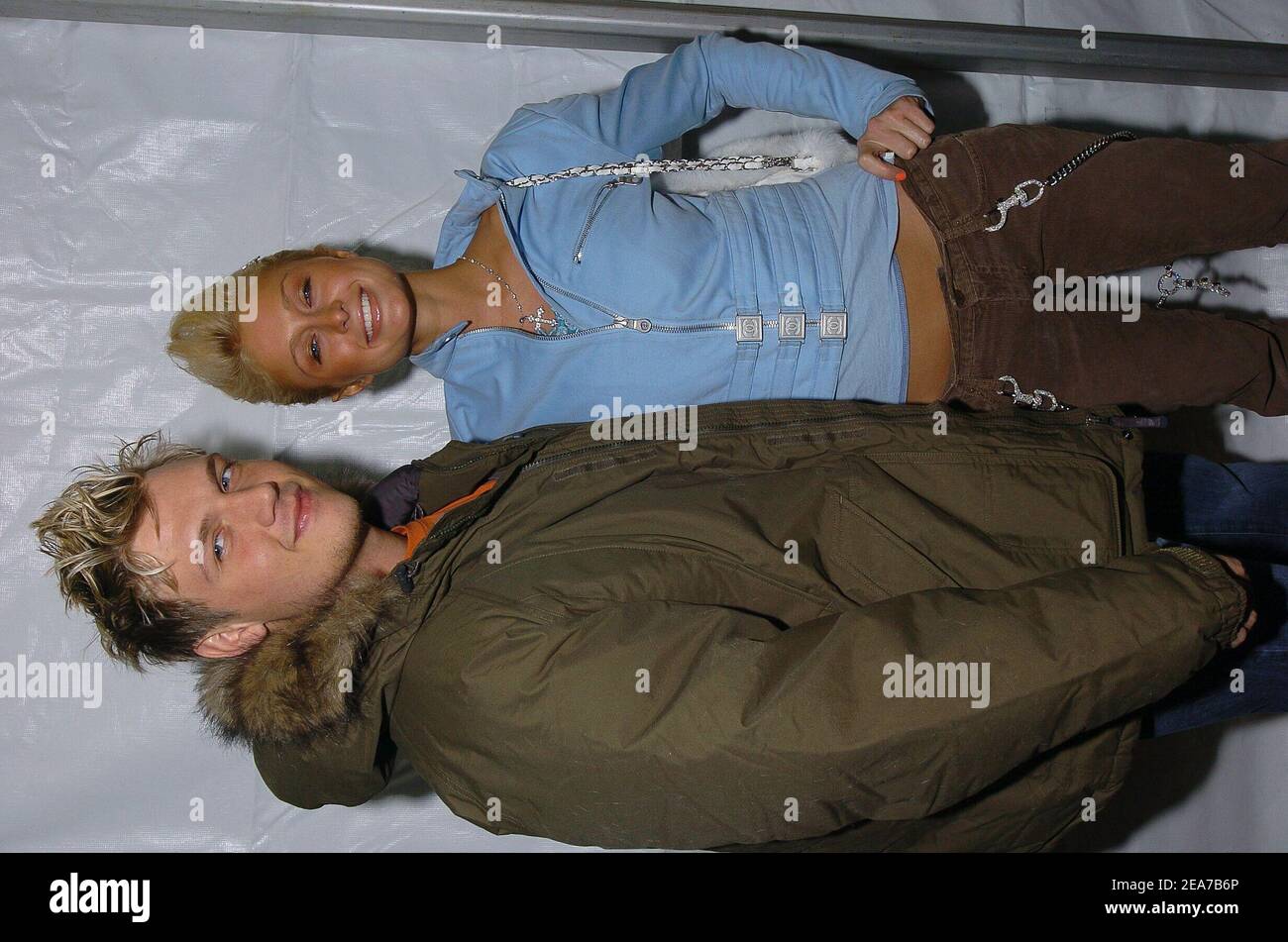 Nick Carter und seine Freundin Paris Hilton nehmen an der Vorführung des Butterfly Effect im Eccles Theatre während des Sundance Film Festivals 2004 Teil. Park City, 17. Januar 2004. (Im Bild: Nick Carter, Paris Hilton). Foto von Lionel Hahn/Abaca. Stockfoto