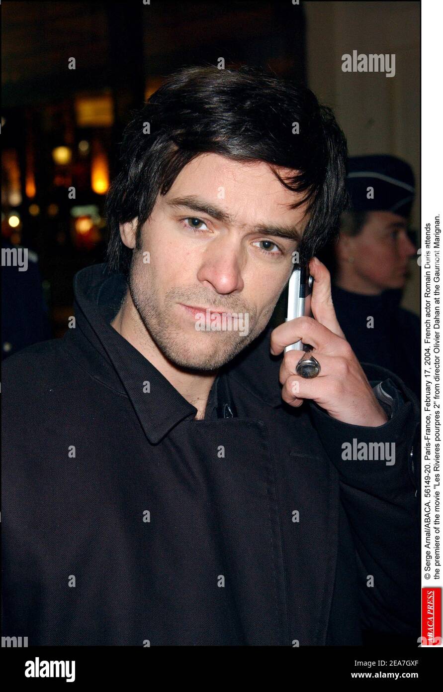 © Serge Arnal/ABACA. 56149-20. Paris-Frankreich, 17. Februar 2004. Der französische Schauspieler Romain Duris nimmt an der Premiere des Films Les Rivieres pourpres 2 des Regisseurs Olivier Dahan im Gaumont Marignan Teil. Stockfoto