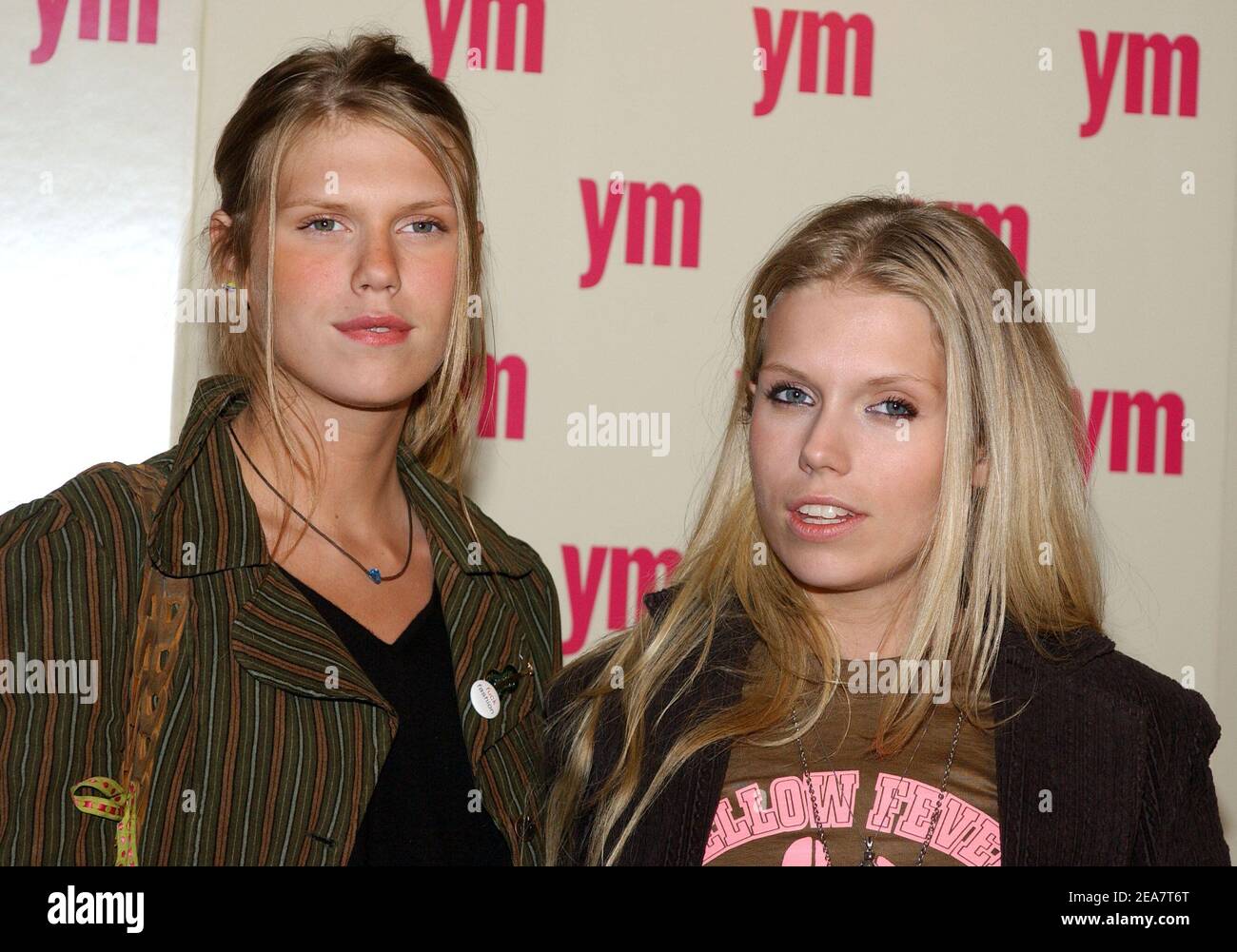 Alexandra (links) und Theodora Richards (Keith Richards' Töchter) kommen zur YM Magazine Party, um eine spezielle MTV Ausgabe zu feiern, die am Mittwoch, den 24. März 2004 im Spirit Club in New York stattfand. (Im Bild: Alexandra Richards, Theodora Richards). Foto von Nicolas Khayat/ABACA. Stockfoto