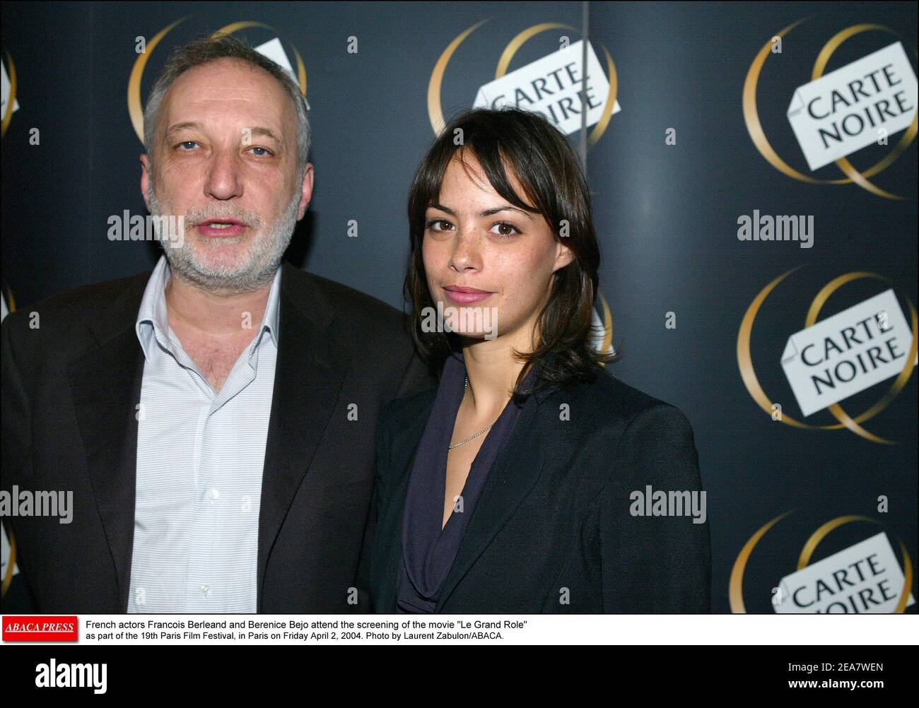 Die französischen Schauspieler Francois Berleand und Berenice Bejo nehmen am Freitag, den 2. April 2004, an der Vorführung des Films Le Grand Role im Rahmen des Pariser Filmfestivals 19th in Paris Teil. Foto von Laurent Zabulon/ABACA. Stockfoto