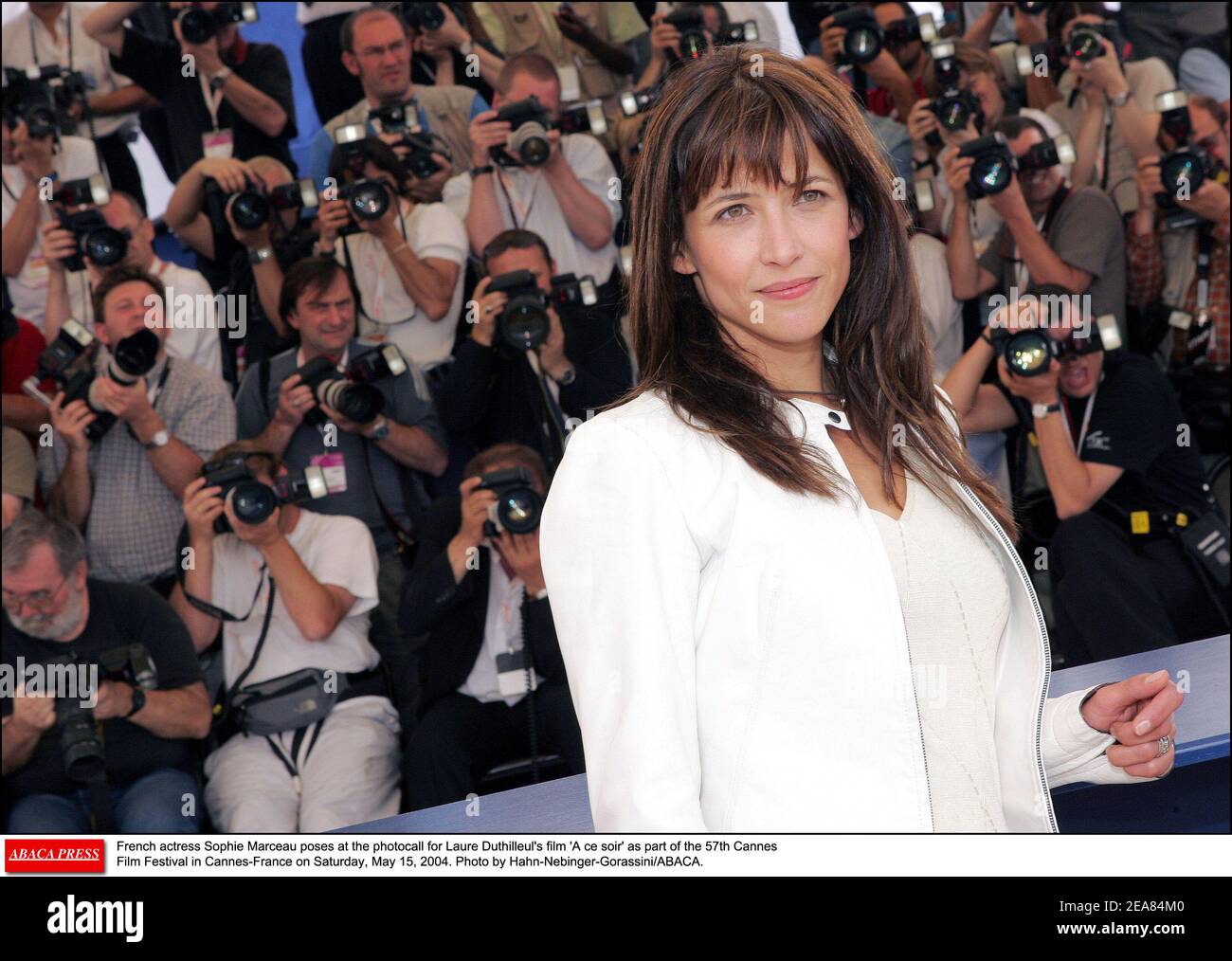 Die französische Schauspielerin Sophie Marceau posiert beim Fotocall für Laure Duthilleuls Film 'A ce soir' im Rahmen der Filmfestspiele von Cannes 57th in Cannes-Frankreich am Samstag, den 15. Mai 2004. Foto von Hahn-Nebinger-Gorassini/ABACA. Stockfoto