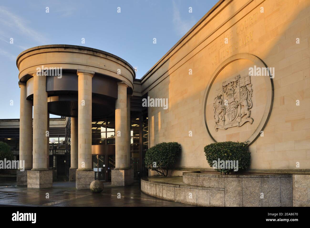 Der Eingang zum High Court of Justiciary in Glasgow, Schottland, Großbritannien, Europa Stockfoto