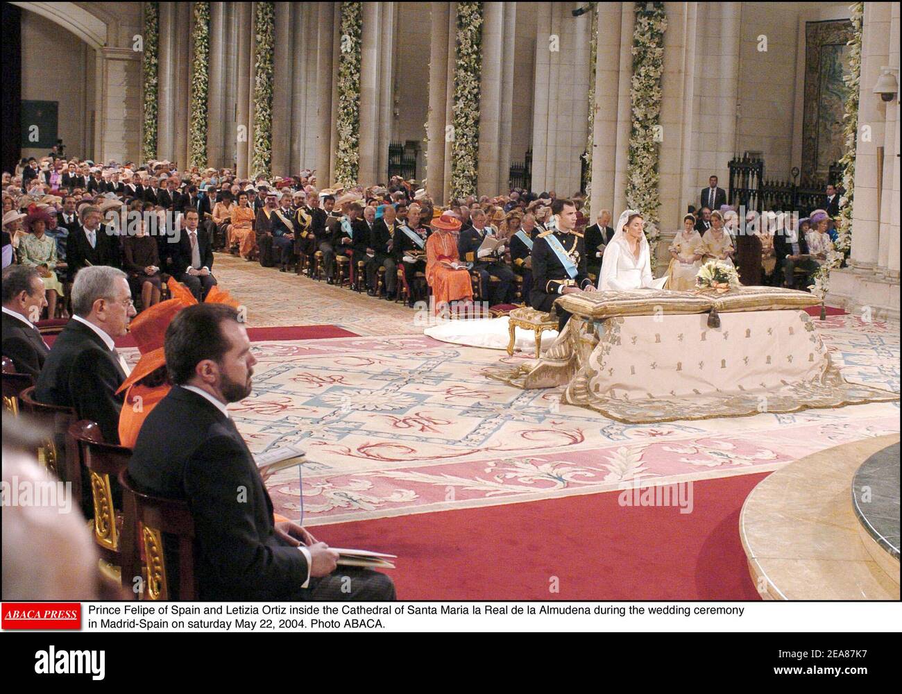 Prinz Felipe von Spanien und Letizia Ortiz in der Kathedrale Santa Maria la Real de la Almudena während der Hochzeitszeremonie in Madrid-Spanien am samstag, 22. Mai 2004. Foto ABACA. Stockfoto