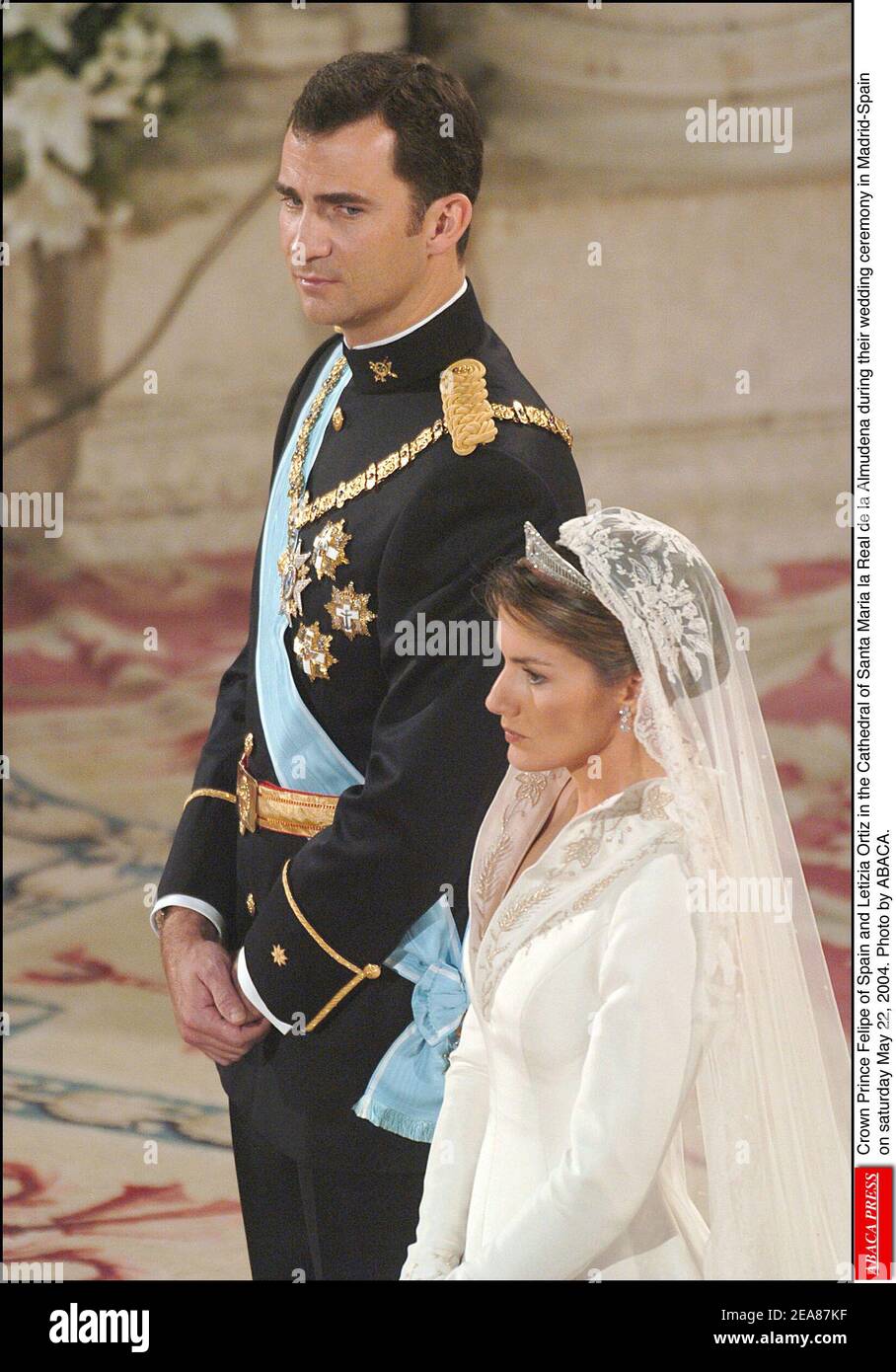 Kronprinz Felipe von Spanien und Letizia Ortiz in der Kathedrale Santa Maria la Real de la Almudena während ihrer Hochzeitszeremonie in Madrid-Spanien am samstag, 22. Mai 2004. Foto von ABACA. Stockfoto