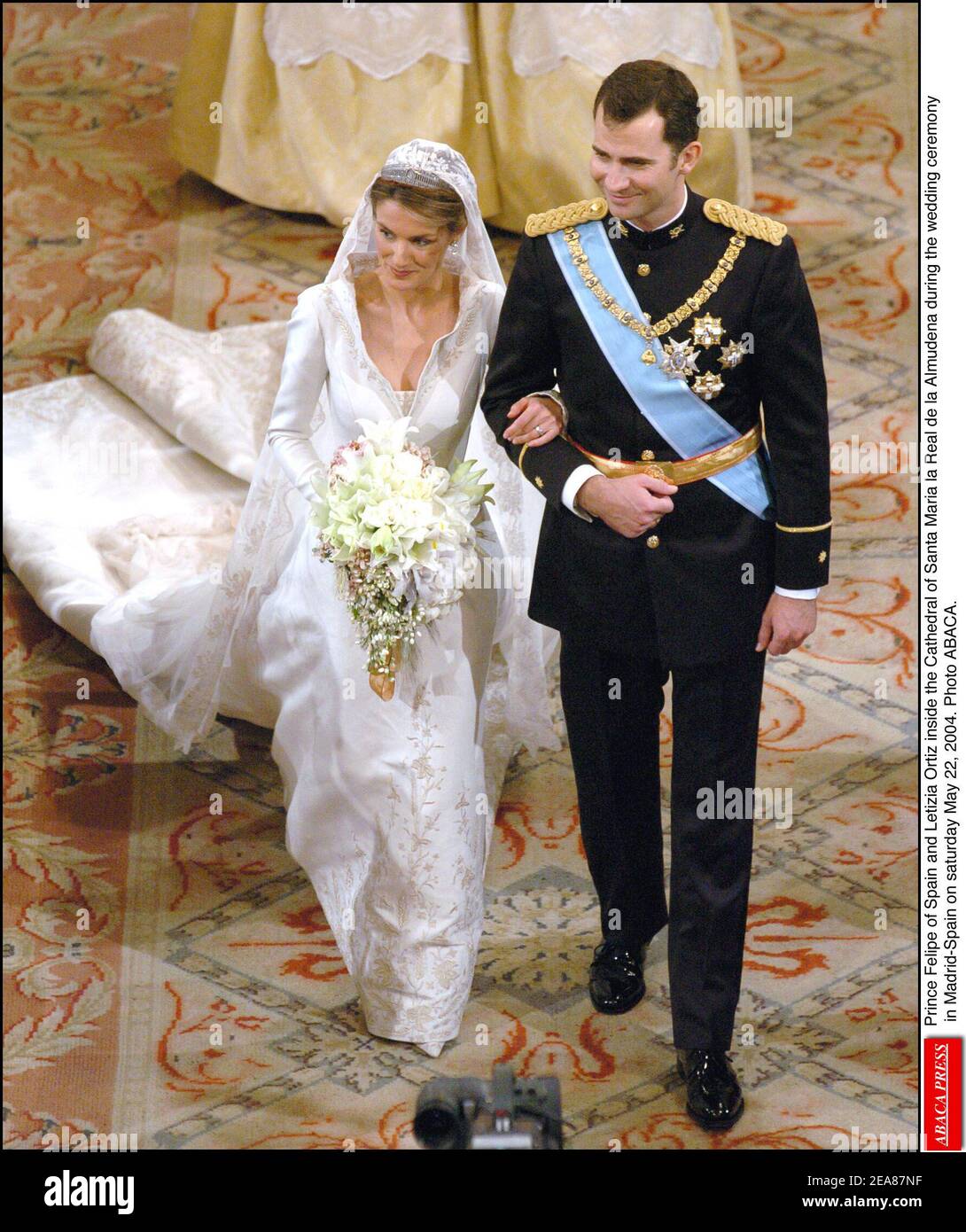 Prinz Felipe von Spanien und Letizia Ortiz in der Kathedrale Santa Maria la Real de la Almudena während der Hochzeitszeremonie in Madrid-Spanien am samstag, 22. Mai 2004. Foto ABACA. Stockfoto