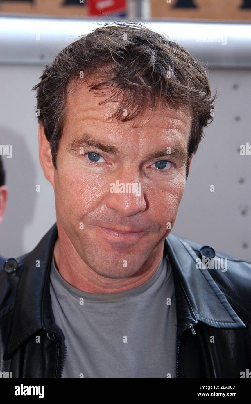 Schauspieler Dennis Quaid kommt am Ed Sullivan Theater zu seinem Gastauftritt in der David Letterman Show und spricht über seinen neuen Film The Day After Tomorrow, in New York, NY, USA - 25. Mai 2004. Foto von Antoine CAU/Abaca Stockfoto