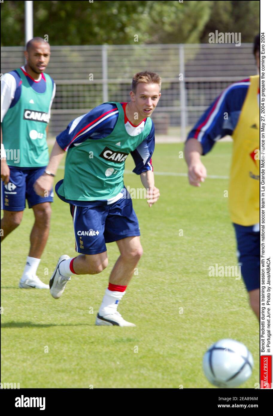 Benoit Pedretti bei einem Training mit der französischen Fußballnationalmannschaft in La Grande Motte-France am 27. Mai 2004, um die kommende Euro 2004 in Portugal im kommenden Juni vorzubereiten. Foto von Java/ABACA. Stockfoto