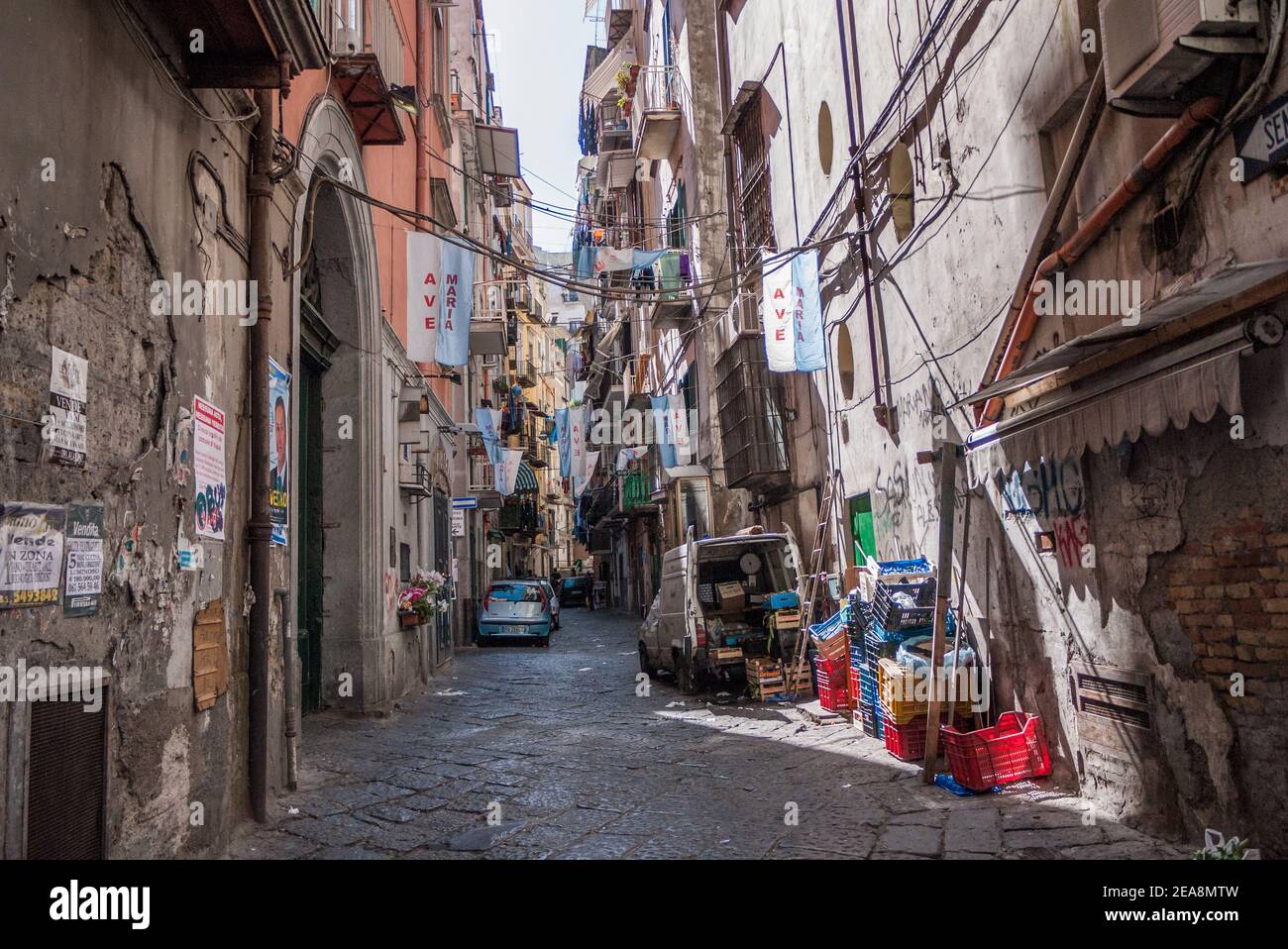 Blick auf Neapel, im italienischen Neapel, die regionale Hauptstadt von Kampanien und die drittgrößte Stadt Italiens, rund um die Via Toledo Stockfoto