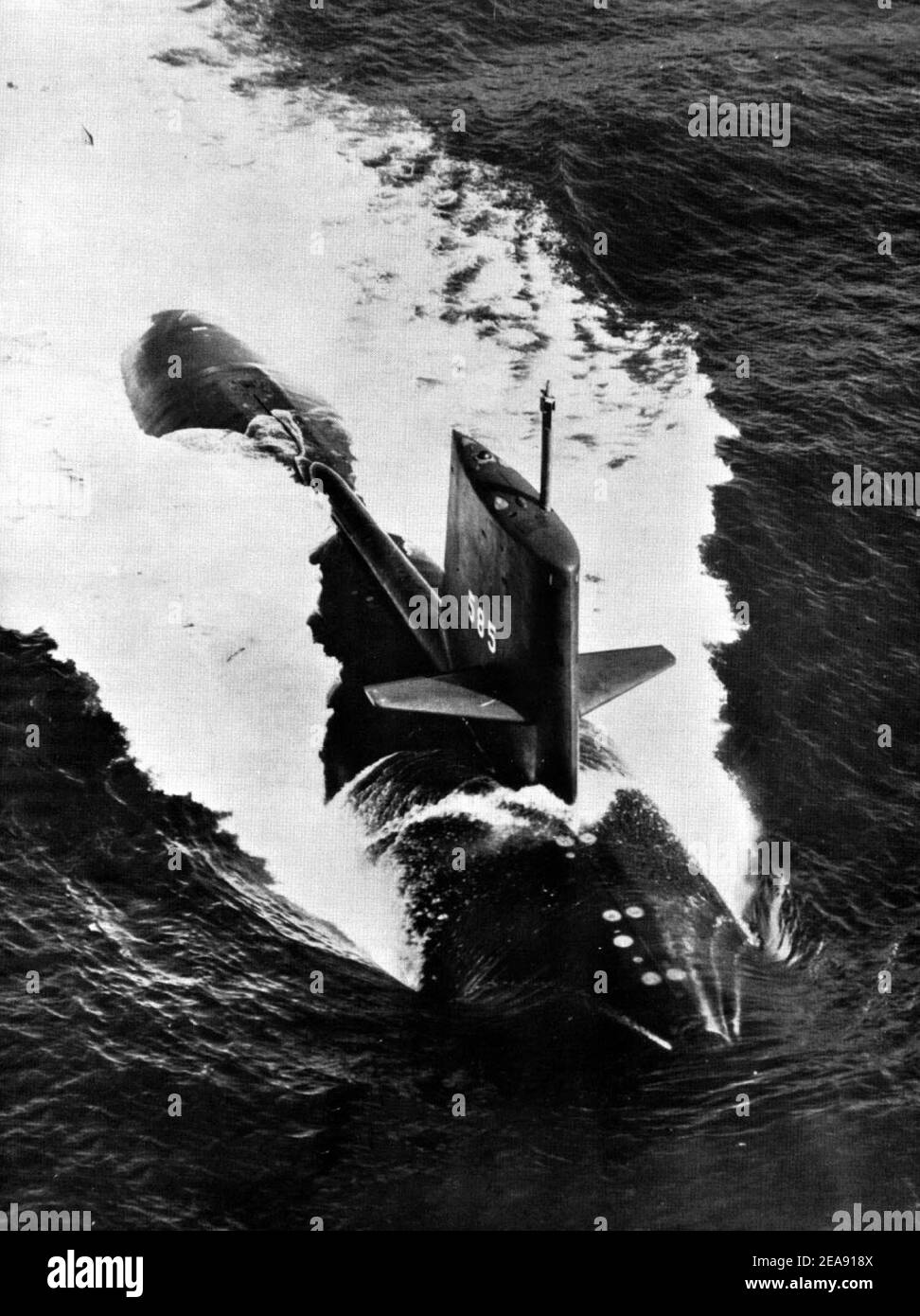 Das US Navy U-Boot USS Skipjack (SSN-585) unterwegs, um 1965. Stockfoto