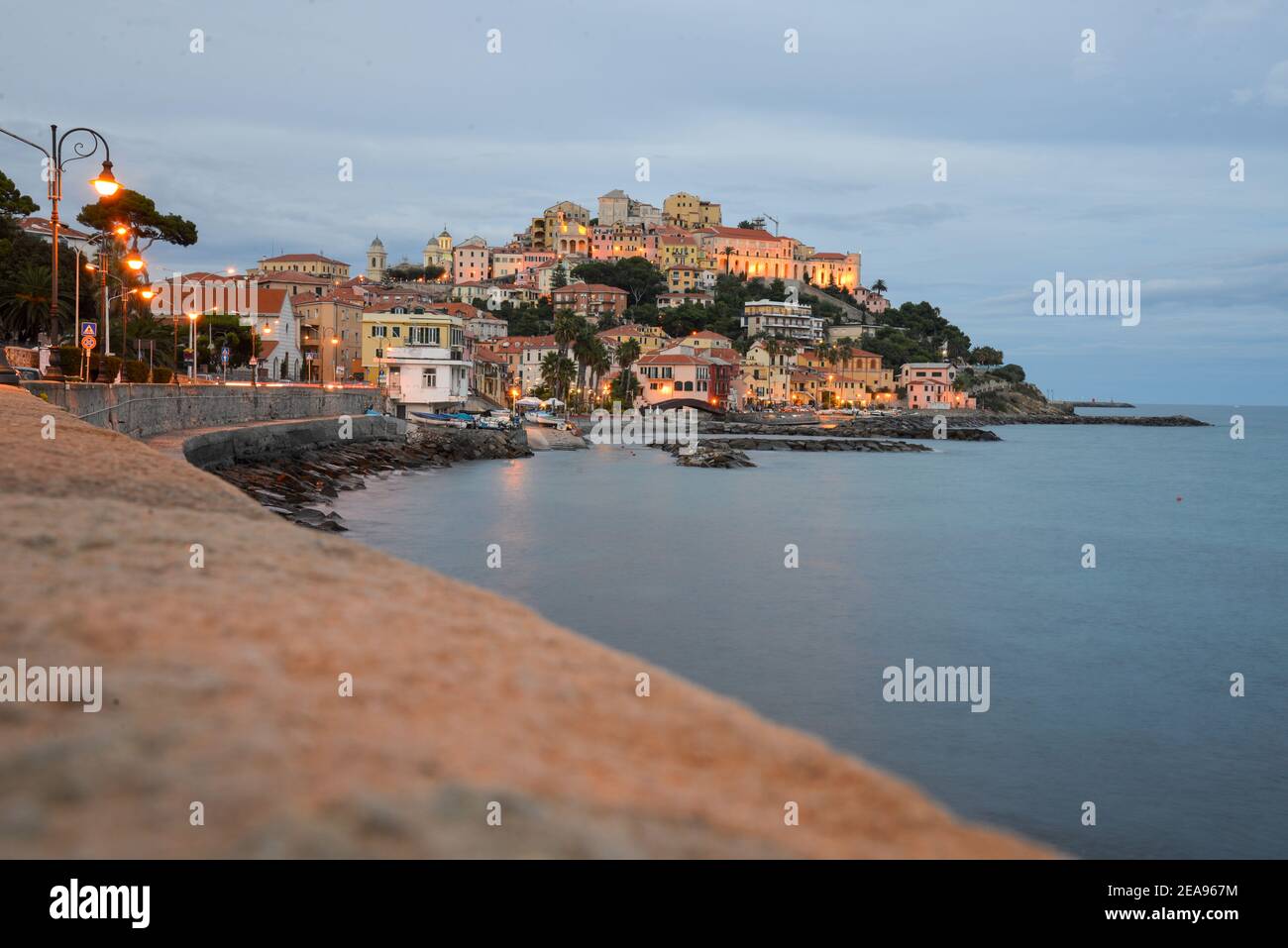 Blick auf die italienische Riviera in der Nähe von Diano Marino in Italien Stockfoto