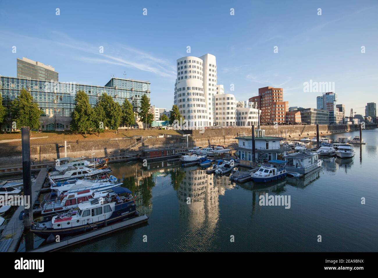 Marina, Rheinturm, Gehry-Gebäude, Düsseldorf Stockfoto