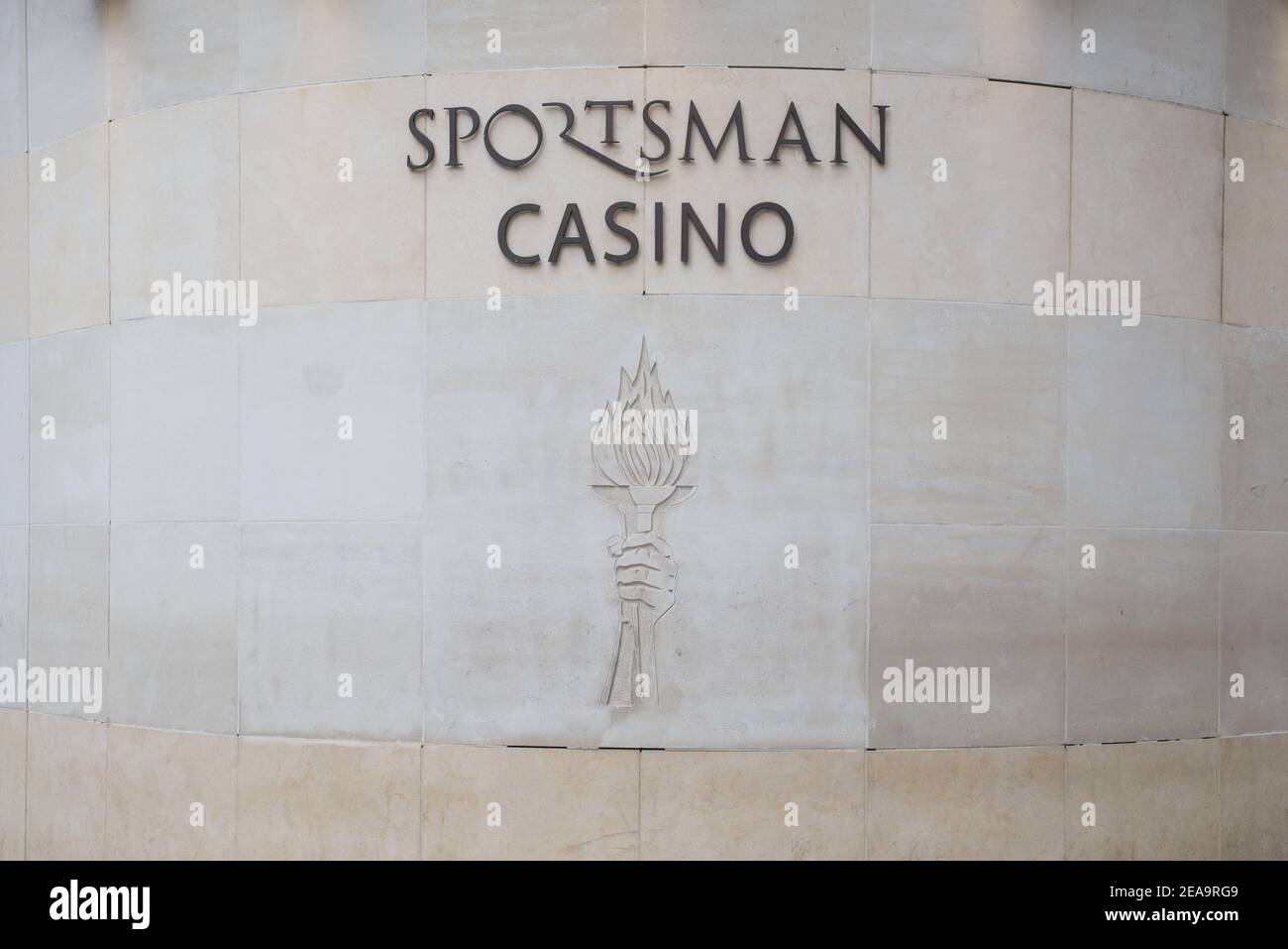 Logo Sign Store Brand Branding Sportsman Casino, 16 Old Quebec Street, Marylebone, London W1H 7AF Stockfoto