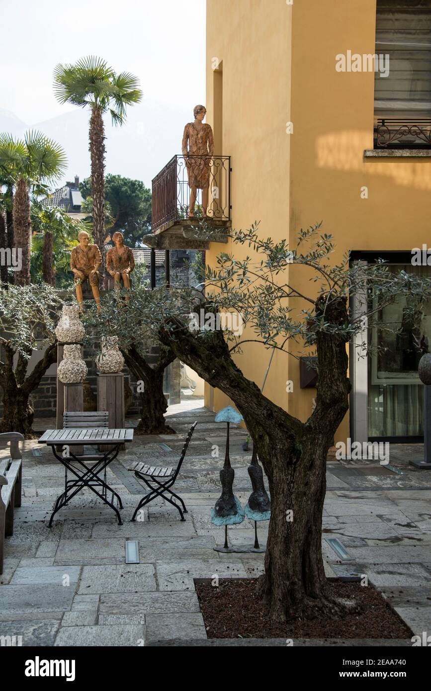 Ascona, Ferienwohnung mit Figuren Stockfoto